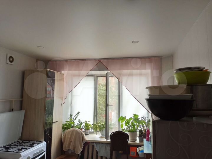 Комната 13 м² в 6-к., 3/5 эт.