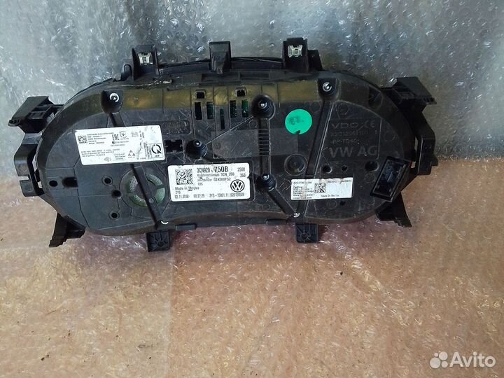 Панель приборов VW Teramont 1 3CN920750B