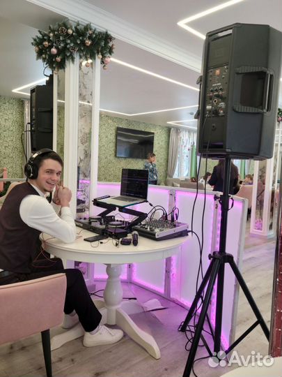 Диджей, звук, свет.DJ