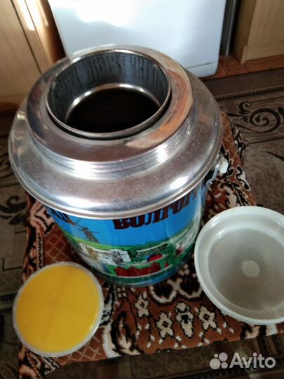 Продаю термос
