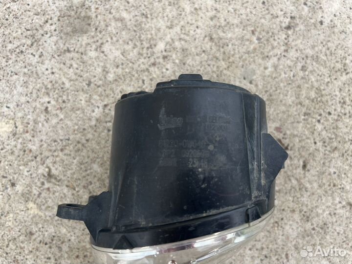 Фара противотуманная левая Toyota/Lexus