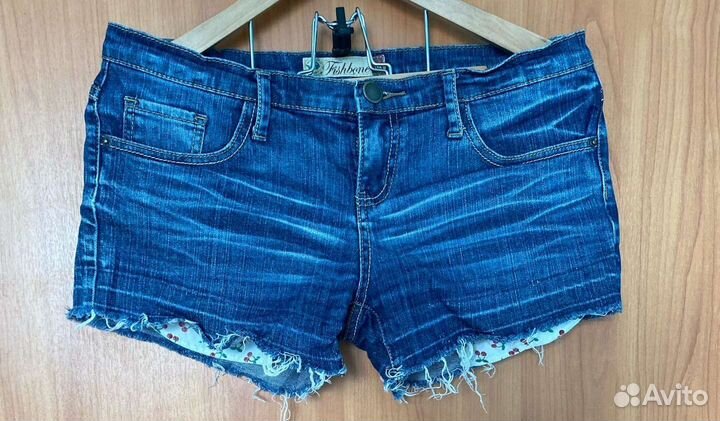 Джинсовые шорты