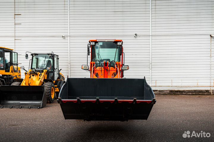 Фронтальный погрузчик Redstar 200S, 2022