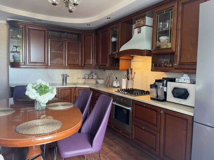 2-к. квартира, 72,6 м², 3/10 эт.