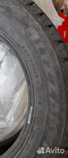 Bridgestone Blizzak Revo GZ 225/55 R16 95W