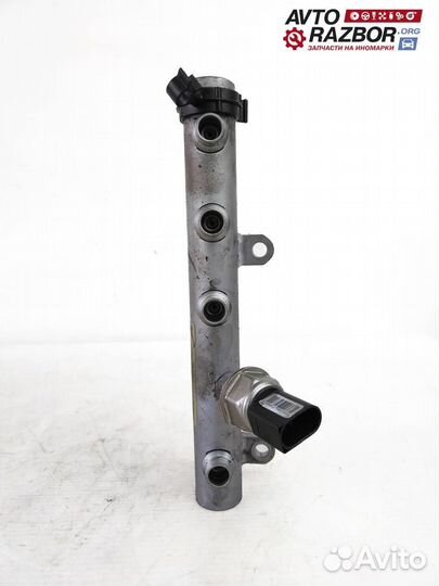 Рейка топливная (рампа) VW Touareg 2002-2010