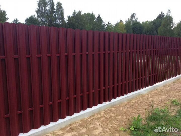 Забор из евроштакетника на заказ