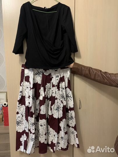 Костюм женскийс юбкой