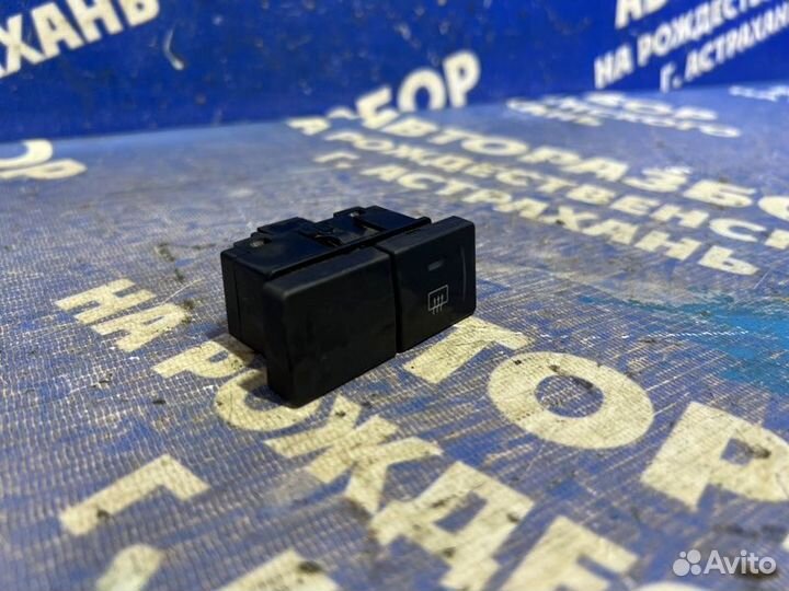 Кнопка обогрева заднего стекла Ford Fiesta 5