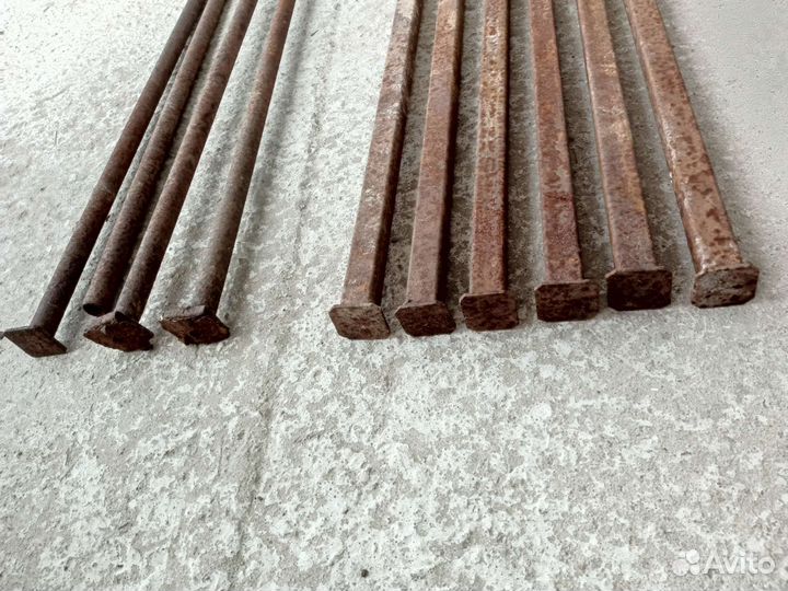 Ножки для мангала, уголок, столб для забора