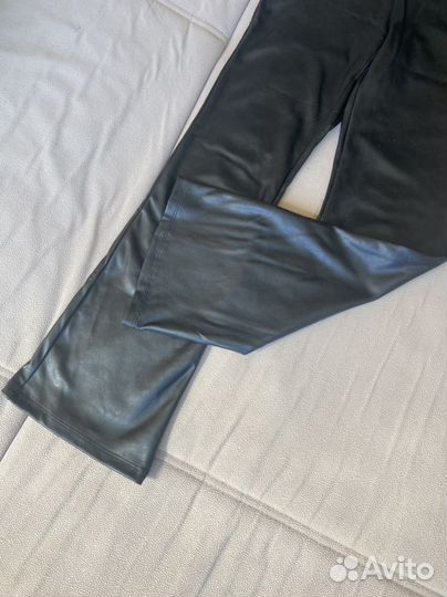 Кожаные брюки Zara, р. 140