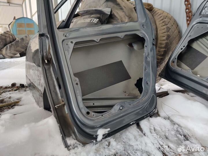Двери Passat b6