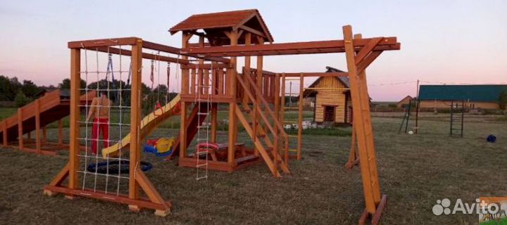Детская площадка для лета и зимы