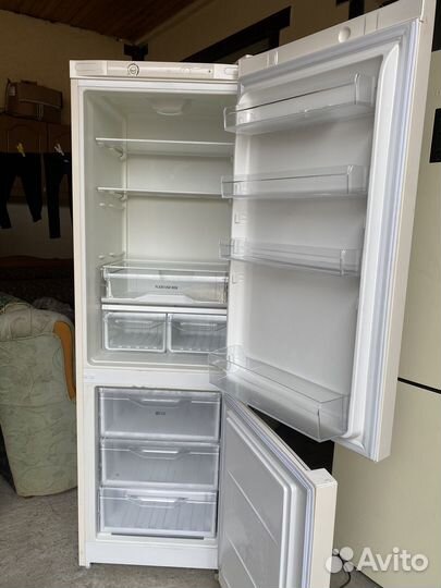 Холодильник indesit 185/60 см