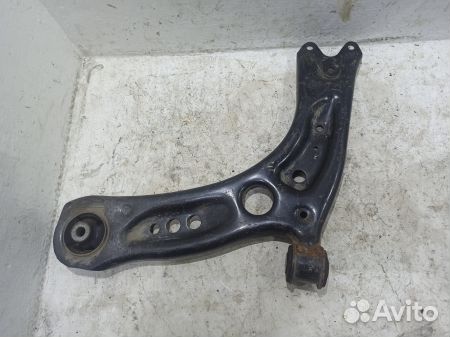 Рычаг передний левый Шкода