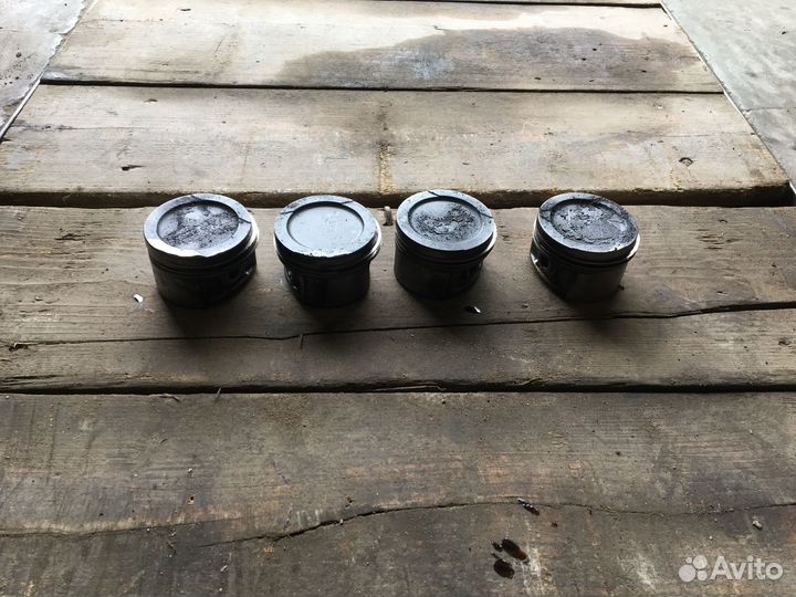 Поршень Passat B5 AHL