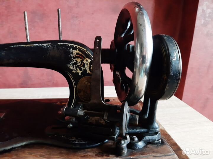 Швейная машинка зингер ручная