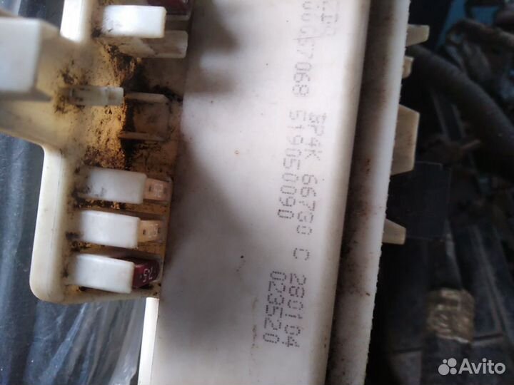 Мазда 3 бк блок предохранителей внутрений