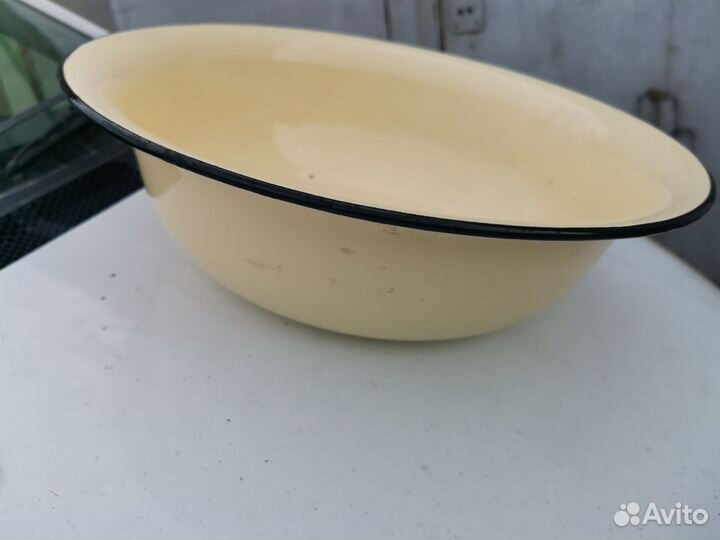 Эмалированный таз