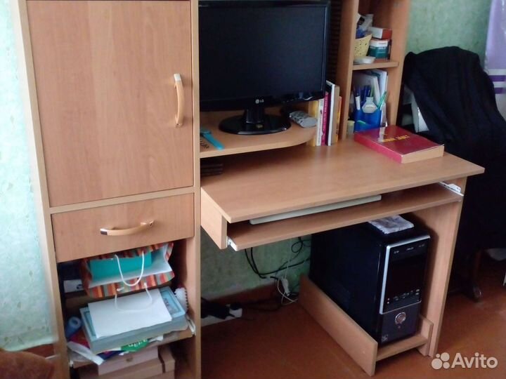 Компьютерный стол