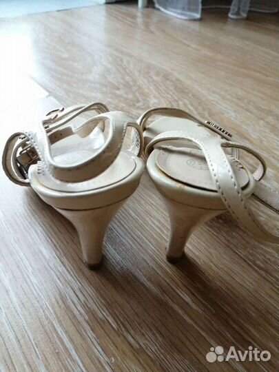Босоножки женские 35 размер