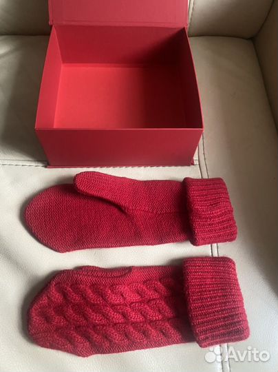 Подарочный набор шарф и варежки новый