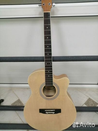 Акустическая гитара новая