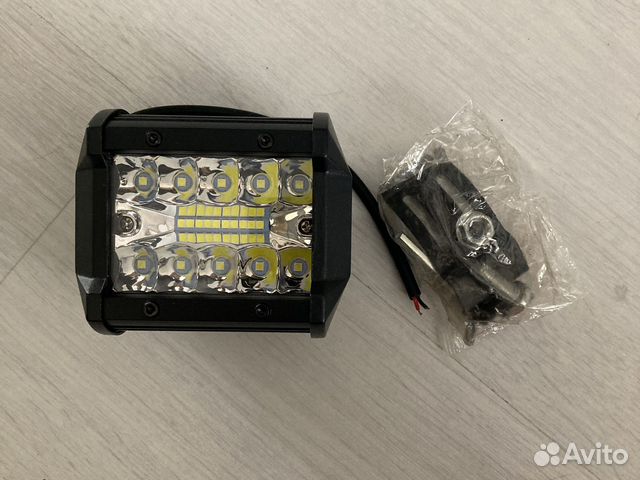 Прожектор светодиодный на лодку