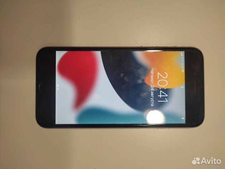 Телефон iPhone 6s