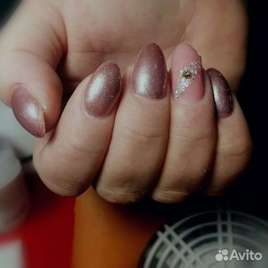 Маникюр с покрытием гель-лаком