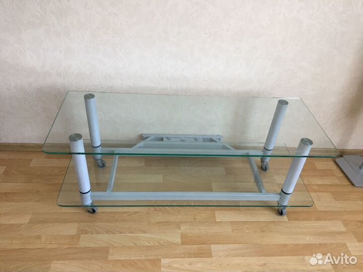 Стеклянная тумба