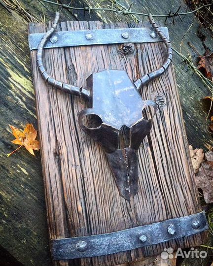 Брутальное настенное панно