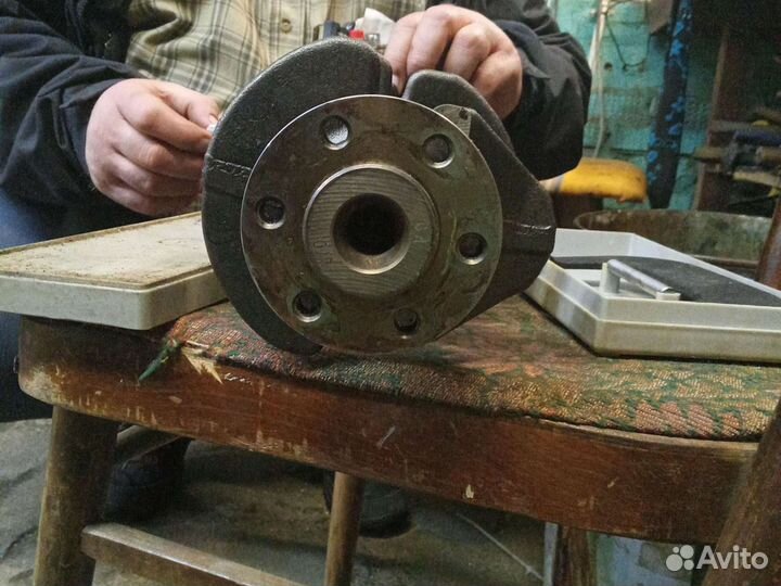 Коленвал Ситроен с 4 Пикассо 1.6 турбо дизель