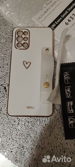 Чехол на телефон