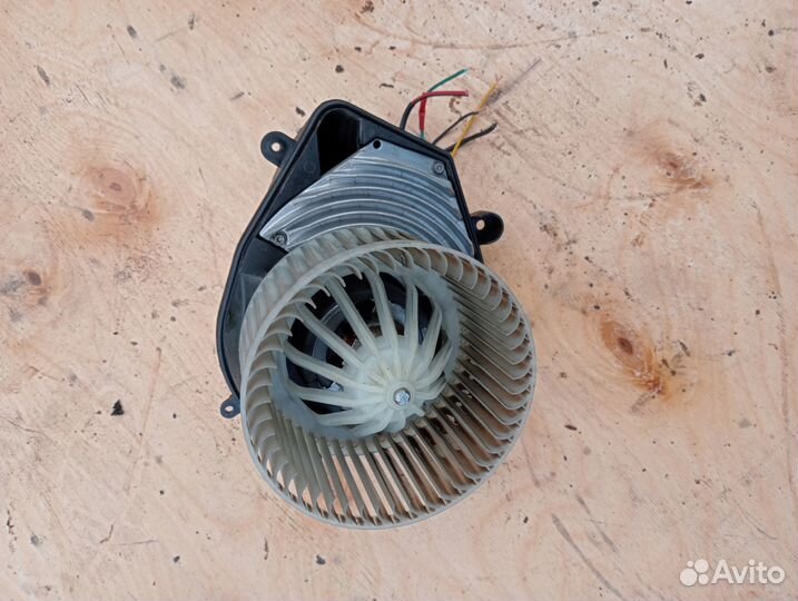 Моторчик печки VW Passat b5