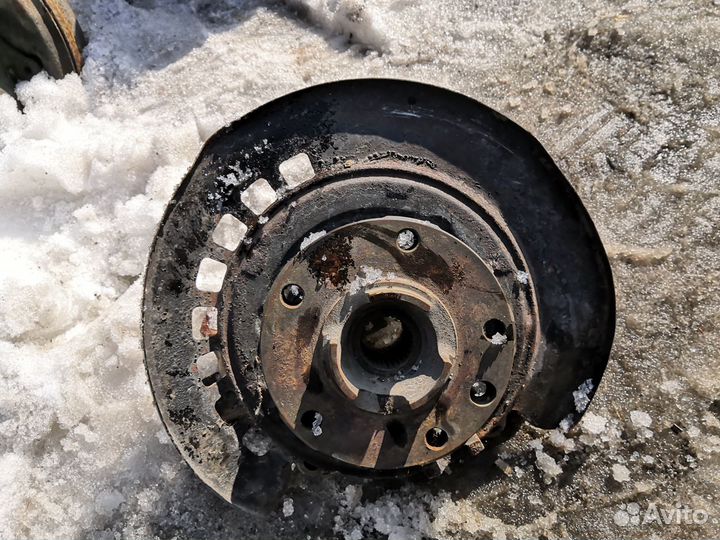 Кулак со ступицей и другое на Porsche Cayenne