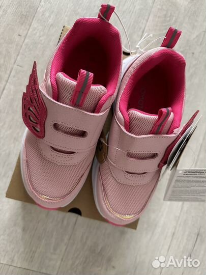 Кроссовки для девочки