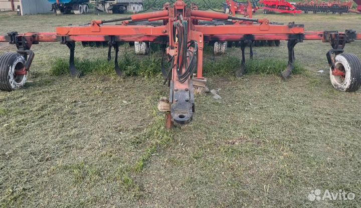 Глубокорыхлитель Gregoire Besson Helios, 2011