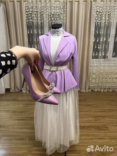 Костюм вместе с туфлями 4500