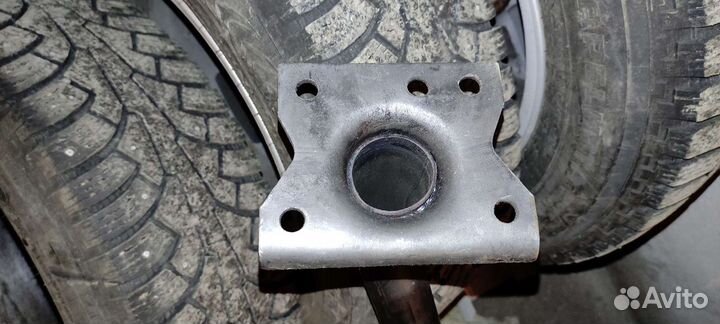 Траверса двигателя газель /Поперечина рамы