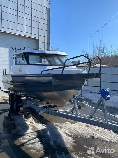 Катер Беркут Актив Кабин