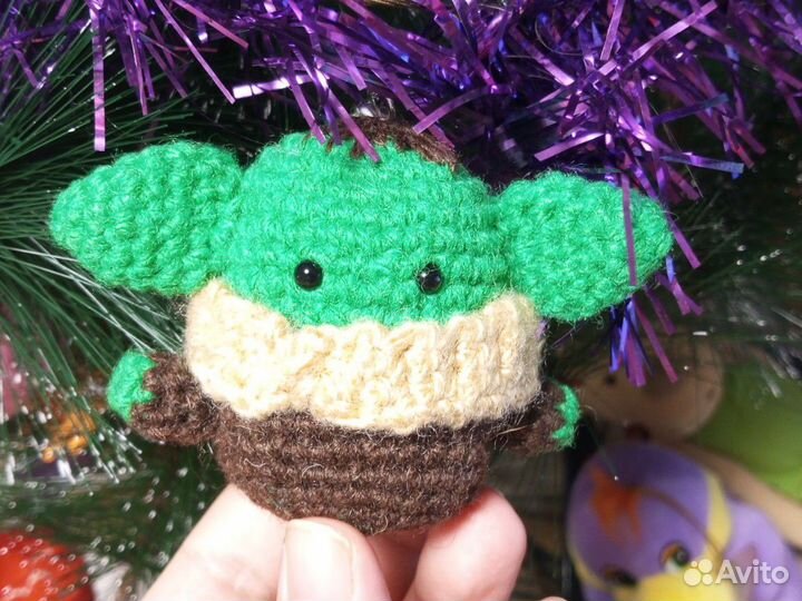Малыш Йода вязанный крючком
