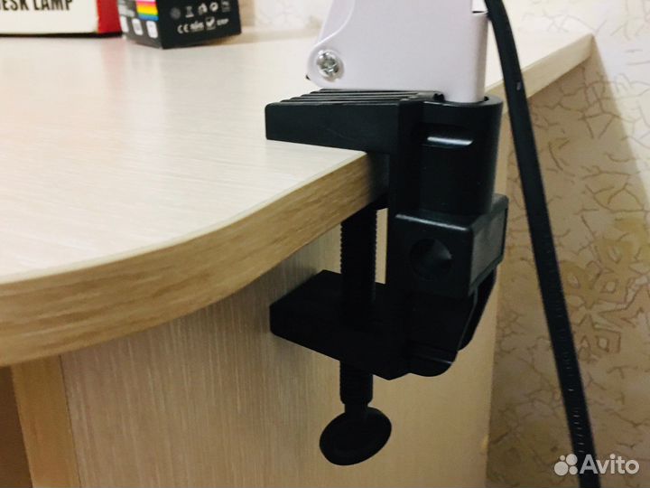 Лампа настольная, новая