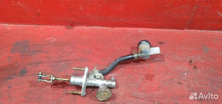 Главный цилиндр сцепления Nissan Альмера N16