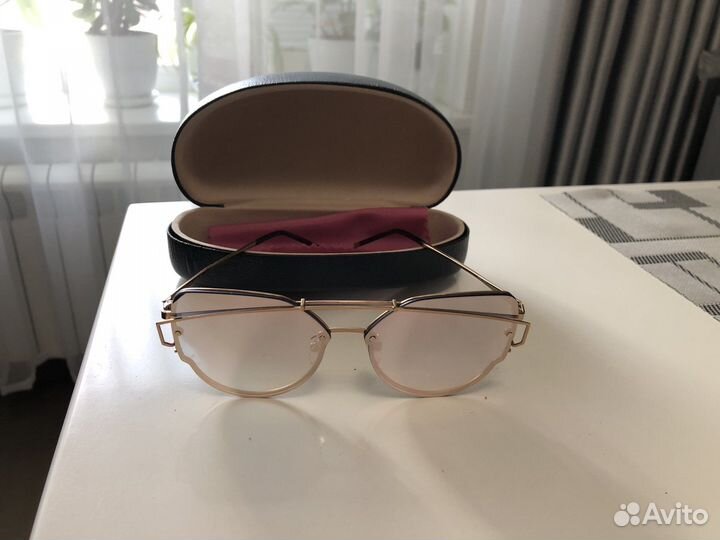 Солнцезащитные очки