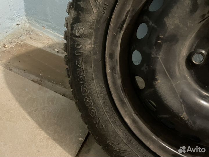 Зимняя резина на штамповках с колпаками