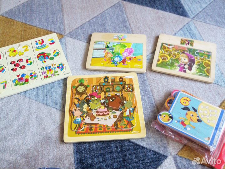 Деревянные пазлы и кубики