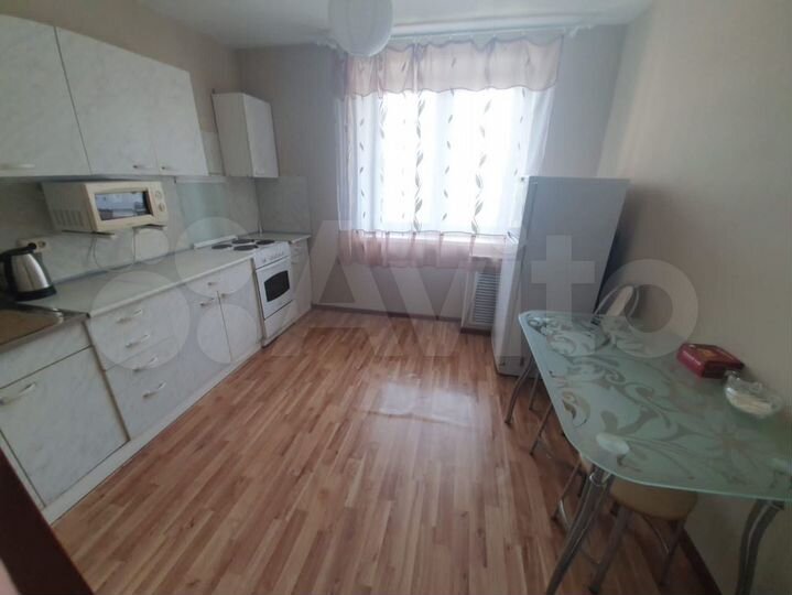 1-к. квартира, 43 м², 3/10 эт.