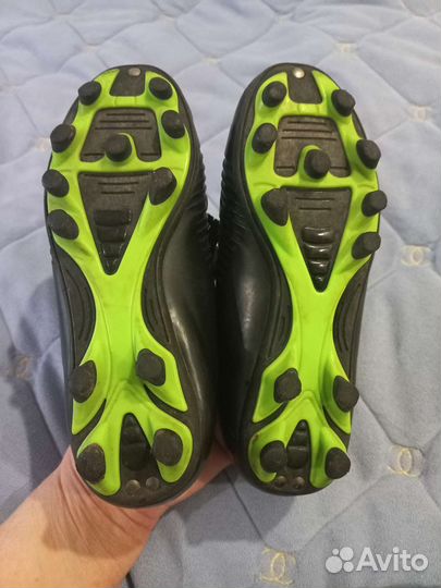 Футбольные бутсы