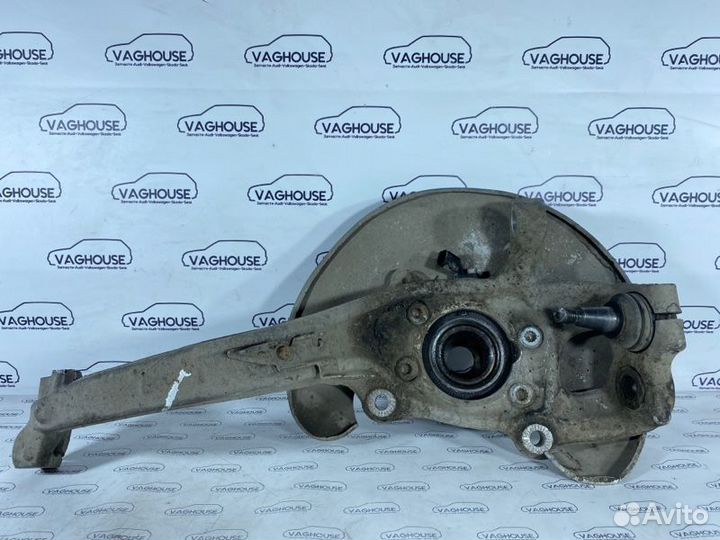 Кулак поворотный передний левый Audi A5 8T 1.8